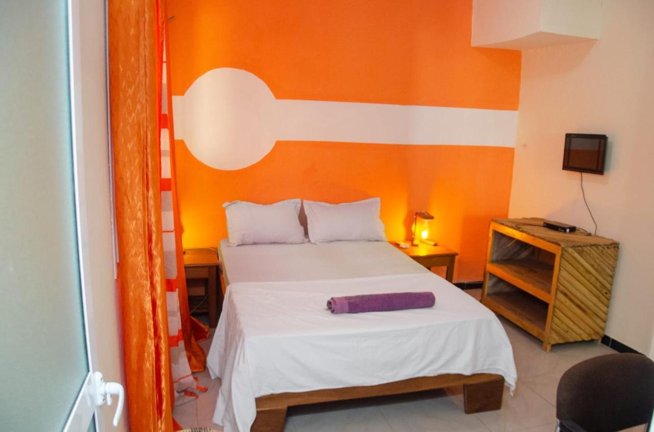 Ferienwohnung Ker Adja Ziguinchor Exterior foto